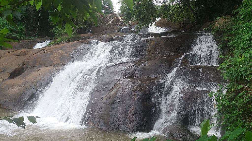 Aruvikkuzhi_Waterfalls_Kottayam